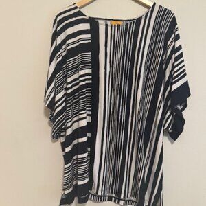 Ruby Road Women's Navy and White Tunic